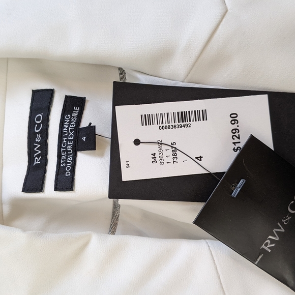 NWT RW&Co White Blazer with Silver Colar - Picture 5 of 8